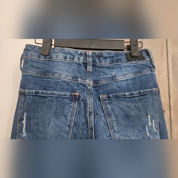 DEAR JOHN Frankie Straight Leg Cropped Jean Bilbao. Med Wash. Size 26 - Picture 13 of 14